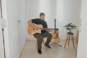5 músicas que aceleram seu aprendizado no violão
