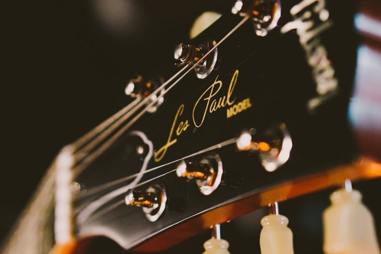 Photo Semiacoustic Guitar