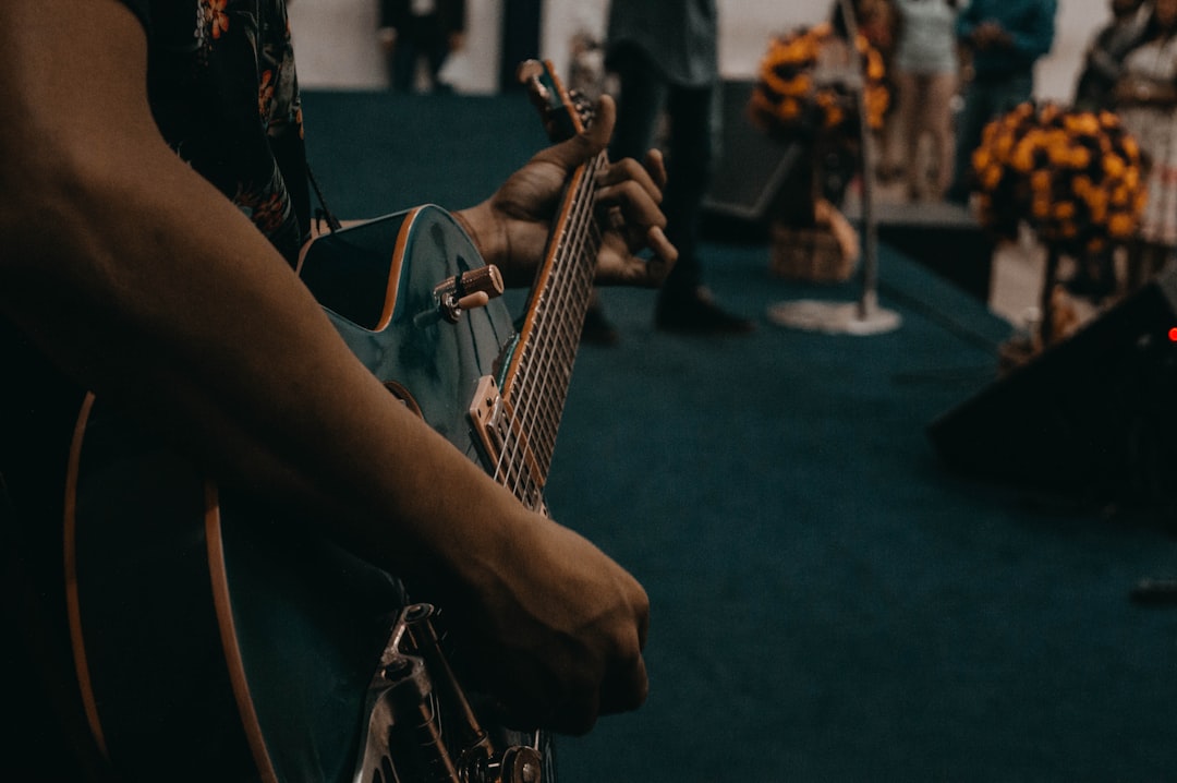 Photo Hollow Body Guitar