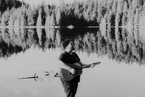 Photo guitar singing church